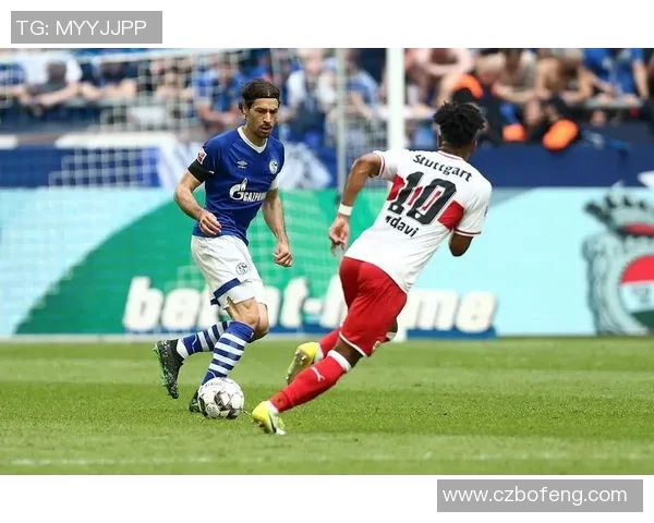 沙尔克04战平斯图加特，保持不败势头继续向前发展